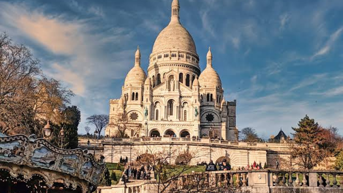 Sacre Coeur: History, Opening Hours, Tickets and Complete Visitor Guide